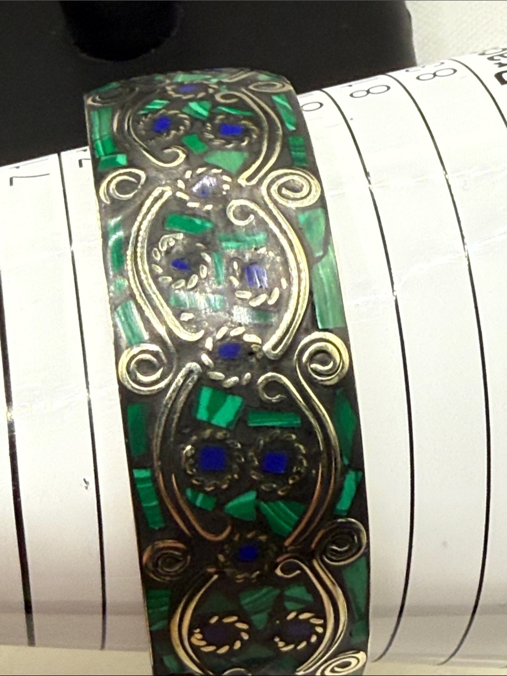 Exceptional vintage Green Blue Inlay mosaic raised luxurious Cuff Bracelet ⭐️ - Picture 13 of 16